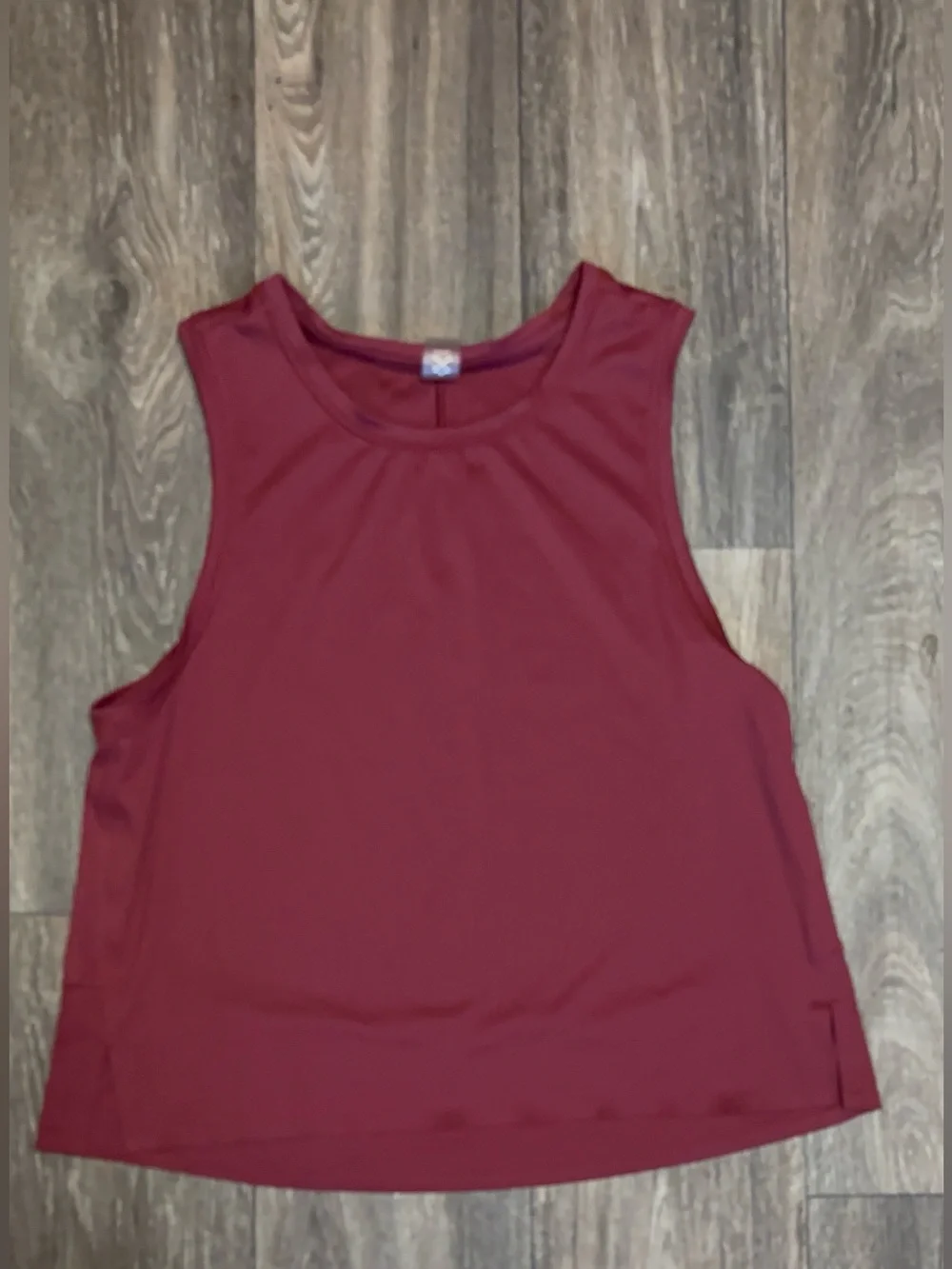 Rhone Women's Serene Tank. - Picture 3 of 6